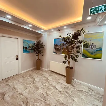 Hodegon Hotel *